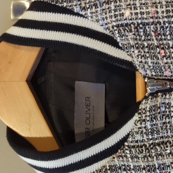 S. Oliver tweed bomber jacket. Size 8 - Picture 5 of 14
